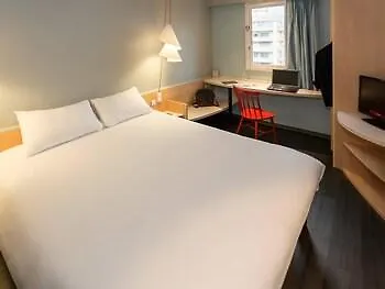 Ibis Styles Centre Gare ペルピニャン