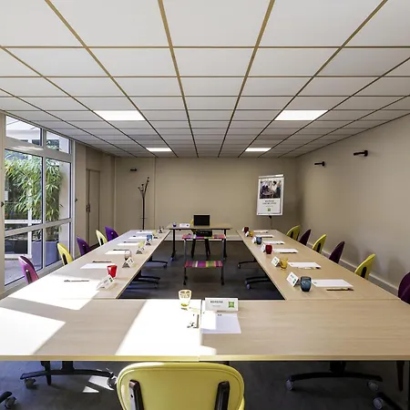 Ibis Styles Centre Gare فندق 3*