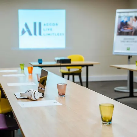 Ibis Styles Centre Gare מלון 3*